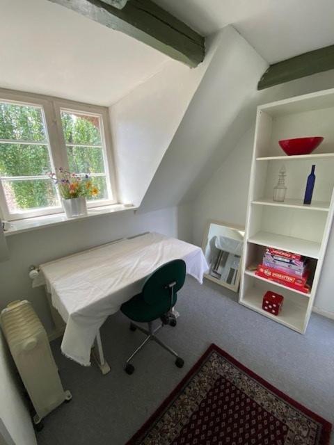 Dyrlundgaard Tilbyder Charmerende Ferielejlighed. Apartment Helsinge